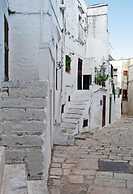 Trullo Alessandro e Villa Raffaela