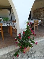 Trullo Alessandro e Villa Raffaela