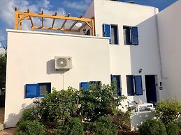 Aphrodite and Apollo Apartments