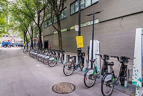 Quartier des Spectacles Appartments