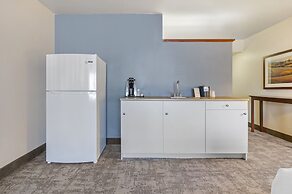 Seaport Inn and Suites