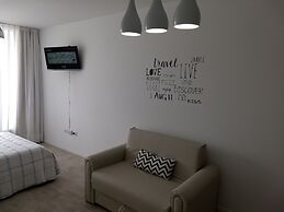 Independencia 1302 9C by HB