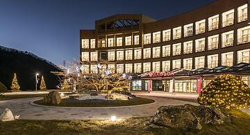 Ramada Hotel & Suites by Wyndham Gangwon Pyeongchang