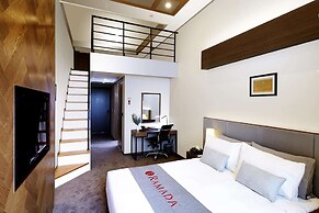 Ramada Hotel & Suites by Wyndham Gangwon Pyeongchang