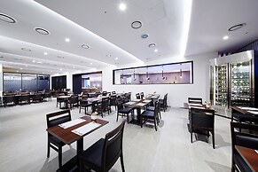 Ramada Hotel & Suites by Wyndham Gangwon Pyeongchang