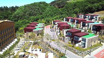 Ramada Hotel & Suites by Wyndham Gangwon Pyeongchang