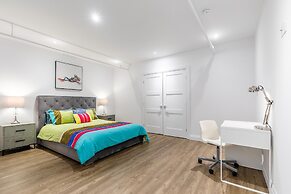 GLOBALSTAY. Dundurn LOFTS. Free parking