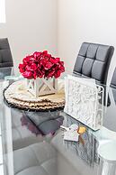 GLOBALSTAY. Dundurn LOFTS. Free parking