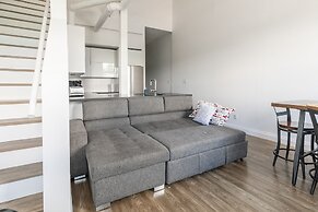 GLOBALSTAY. Dundurn LOFTS. Free parking