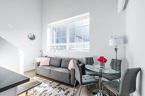 GLOBALSTAY. Dundurn LOFTS. Free parking