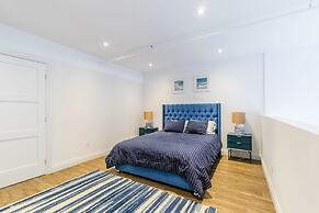 GLOBALSTAY. Dundurn LOFTS. Free parking