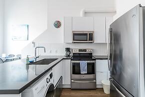 GLOBALSTAY. Dundurn LOFTS. Free parking