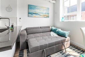 GLOBALSTAY. Dundurn LOFTS. Free parking