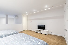 GLOBALSTAY. Dundurn LOFTS. Free parking