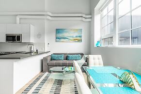 GLOBALSTAY. Dundurn LOFTS. Free parking