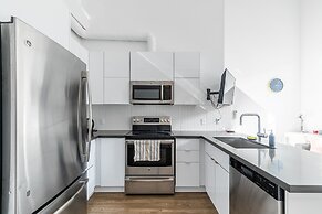 GLOBALSTAY. Dundurn LOFTS. Free parking