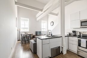 GLOBALSTAY. Dundurn LOFTS. Free parking