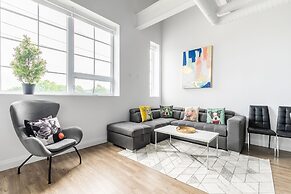 GLOBALSTAY. Dundurn LOFTS. Free parking