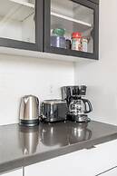 GLOBALSTAY. Dundurn LOFTS. Free parking