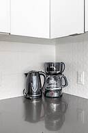 GLOBALSTAY. Dundurn LOFTS. Free parking