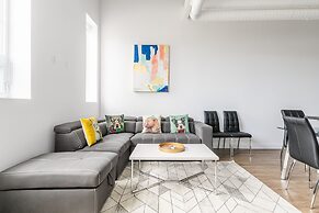 GLOBALSTAY. Dundurn LOFTS. Free parking