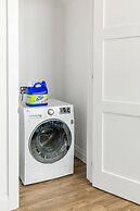 GLOBALSTAY. Dundurn LOFTS. Free parking