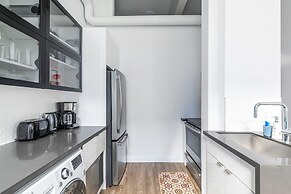 GLOBALSTAY. Dundurn LOFTS. Free parking