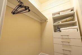 GLOBALSTAY. Modern Downtown Apartments