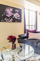 Simply Comfort, Stylish Downtown Apartment