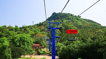 Holiday Inn Resort Qionghai Guantang by IHG