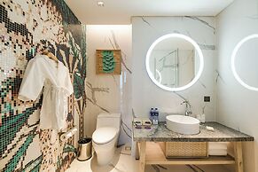 Holiday Inn Resort Qionghai Guantang by IHG