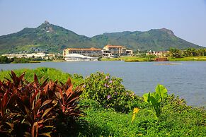 Holiday Inn Resort Qionghai Guantang by IHG