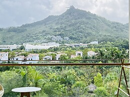 Holiday Inn Resort Qionghai Guantang by IHG