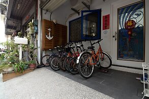 Meet Happiness B&B