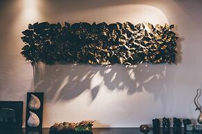 MAMBO Boutique Hotel