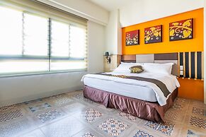 MAMBO Boutique Hotel