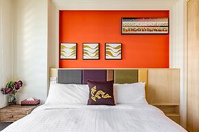 MAMBO Boutique Hotel