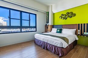 MAMBO Boutique Hotel