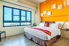 MAMBO Boutique Hotel