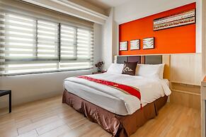 MAMBO Boutique Hotel