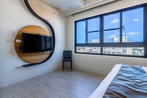 MAMBO Boutique Hotel