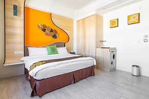 MAMBO Boutique Hotel