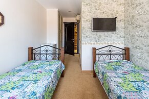 TsaTsa Hotel - Hostel