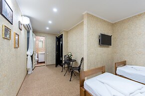 TsaTsa Hotel - Hostel