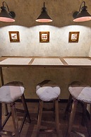 TsaTsa Hotel - Hostel