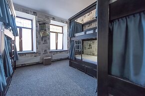 TsaTsa Hotel - Hostel