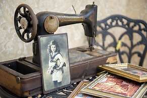 TsaTsa Hotel - Hostel