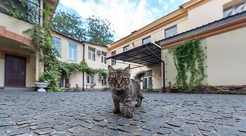 TsaTsa Hotel - Hostel