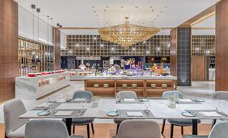 Wyndham Grand Yangon Hotel