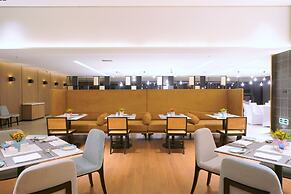 Wyndham Grand Yangon Hotel